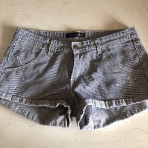 Women’s Levi shorts